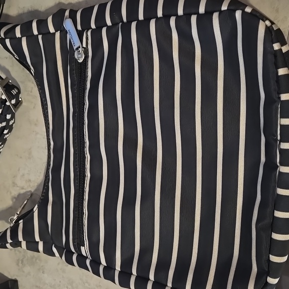 Black and white Travelon crossbody - Picture 5 of 6